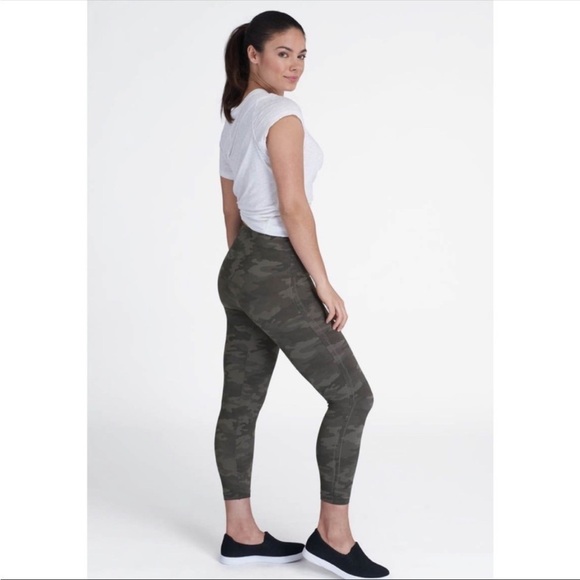 Spanx Look At Me Now cropped Leggings in Sage green / grey Camo size 1X - Picture 1 of 16